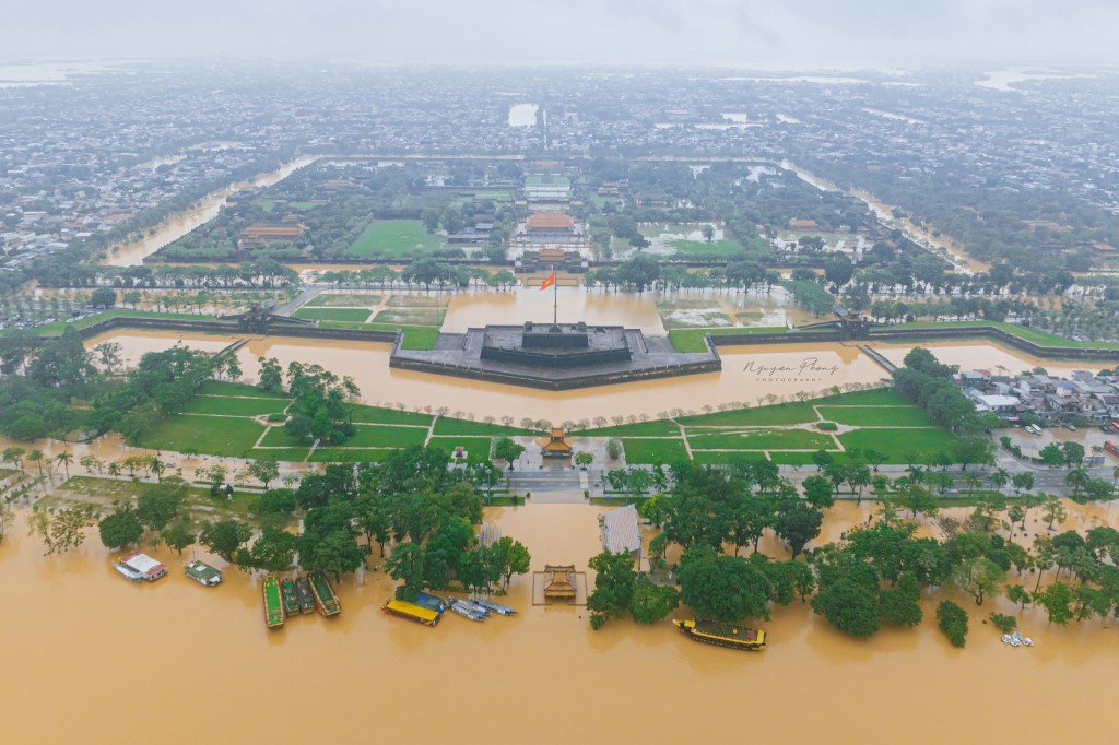 lu lut tai hue_hue ngap lut_mua lu tai hue_ mua nang tai hue_ngap lut hue 202513.jpg